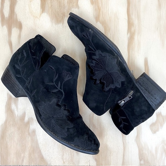 Seychelles Embroidered Black Suede Lantern Bootie - Picture 1 of 7